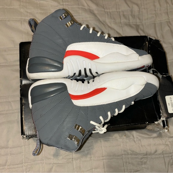 Like new, I been having them since they came out.
Have the original box for them - Picture 3 of 7